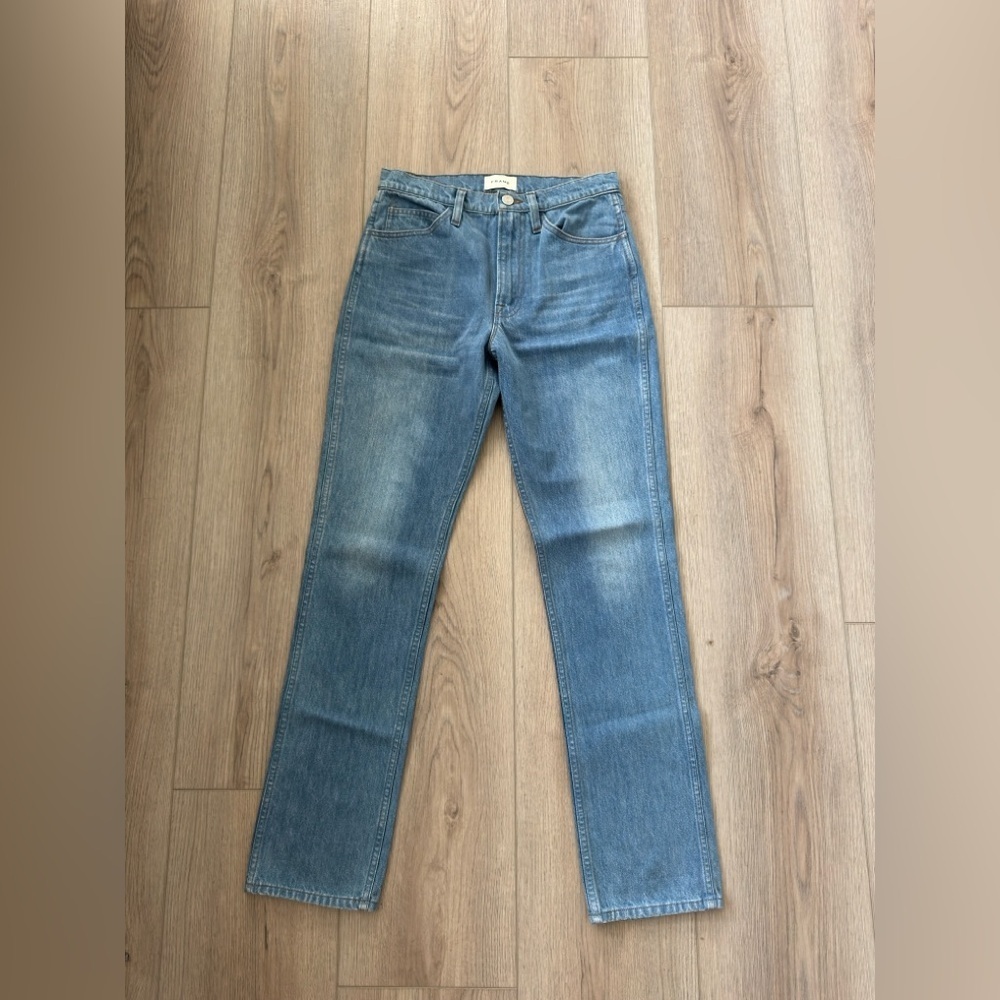 Frame Denim Light Blue Straight Leg Jeans 💙
100% COTTON